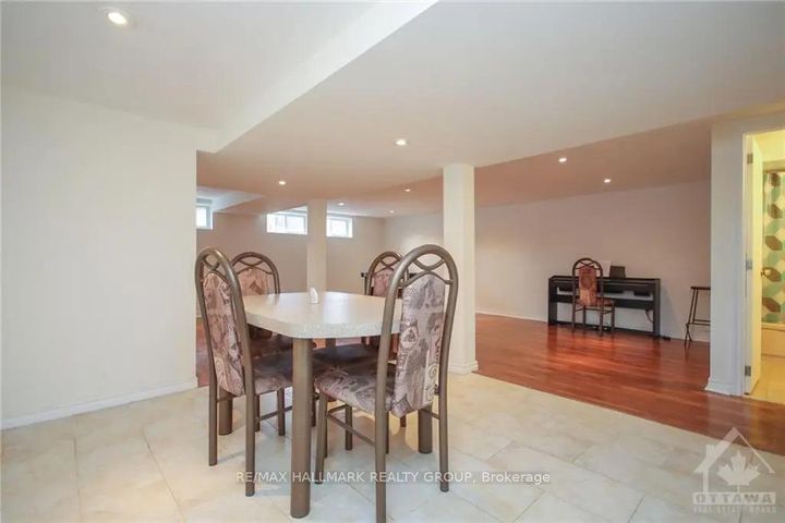 Photo 6 at 45 Hilliard Avenue, Nepean (City View/Skyline/Fisher Heights/Parkwood Hills), Ottawa