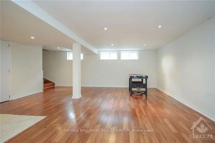 Photo 7 at 45 Hilliard Avenue, Nepean (City View/Skyline/Fisher Heights/Parkwood Hills), Ottawa