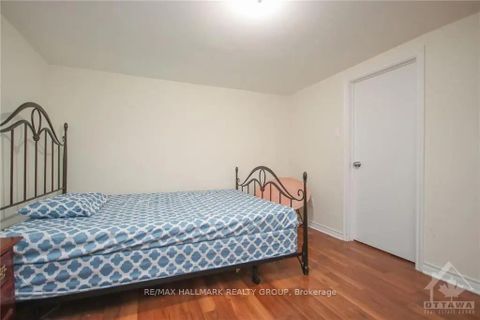 Photo 2 at 45 Hilliard Avenue, Nepean (City View/Skyline/Fisher Heights/Parkwood Hills), Ottawa