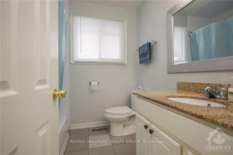 Photo 10 at 45 Hilliard Avenue, Nepean (City View/Skyline/Fisher Heights/Parkwood Hills), Ottawa