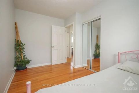 Photo 14 at 45 Hilliard Avenue, Nepean (City View/Skyline/Fisher Heights/Parkwood Hills), Ottawa