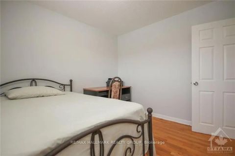 Photo 17 at 45 Hilliard Avenue, Nepean (City View/Skyline/Fisher Heights/Parkwood Hills), Ottawa