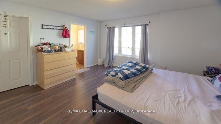 Photo 11 at 39 Chesapeake Crescent, Nepean (Cedargrove/Fraserdale), Ottawa