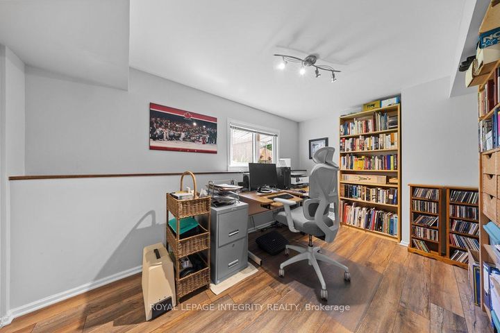 Photo 24 at 30 Biscayne Crescent, Nepean (Borden Farm/Stewart Farm/Carleton Heights/Parkwood Hills), Ottawa