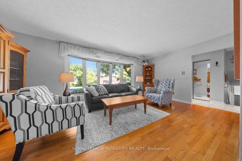 Photo 5 at 30 Biscayne Crescent, Nepean (Borden Farm/Stewart Farm/Carleton Heights/Parkwood Hills), Ottawa