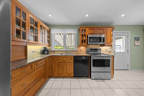 Photo 11 at 30 Biscayne Crescent, Nepean (Borden Farm/Stewart Farm/Carleton Heights/Parkwood Hills), Ottawa