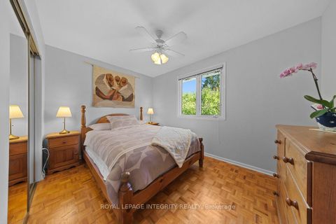 Photo 13 at 30 Biscayne Crescent, Nepean (Borden Farm/Stewart Farm/Carleton Heights/Parkwood Hills), Ottawa