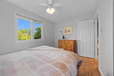 Photo 14 at 30 Biscayne Crescent, Nepean (Borden Farm/Stewart Farm/Carleton Heights/Parkwood Hills), Ottawa