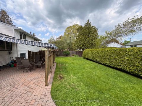 Photo 27 at 30 Biscayne Crescent, Nepean (Borden Farm/Stewart Farm/Carleton Heights/Parkwood Hills), Ottawa