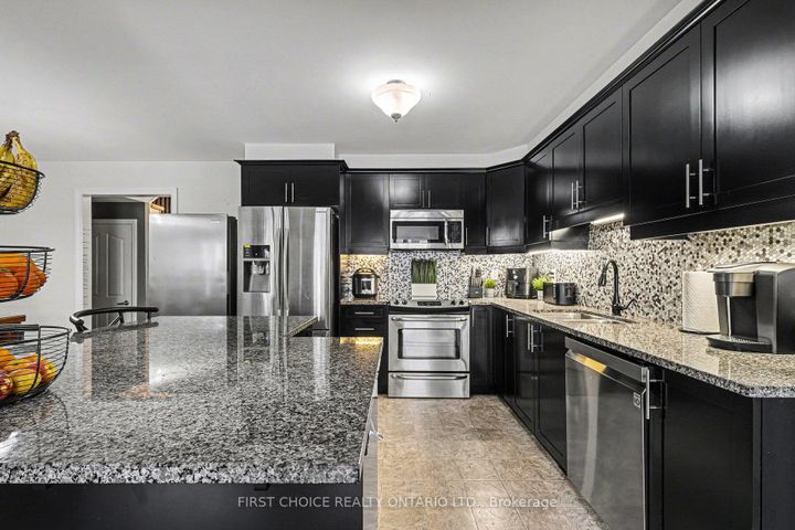 Photo 3 at 622 Bluegill Avenue, Nepean (Half Moon Bay), Ottawa
