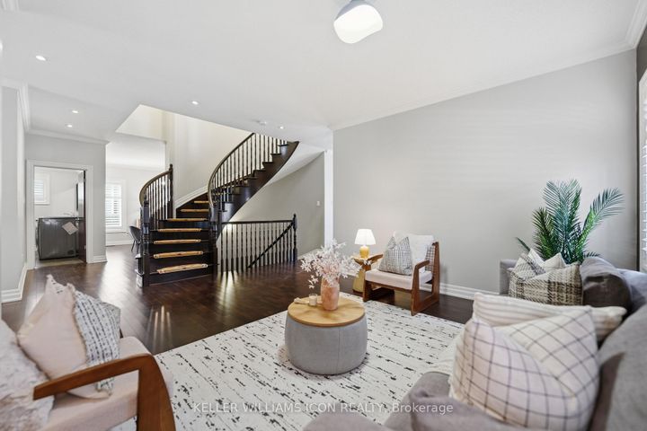 Photo 6 at 246 Madhu Crescent, Nepean (Mooneys Bay), Ottawa