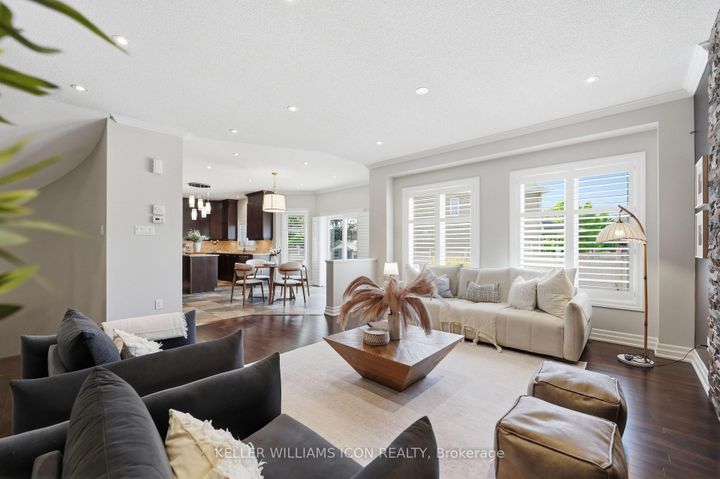 Photo 17 at 246 Madhu Crescent, Nepean (Mooneys Bay), Ottawa