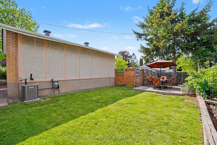 Photo 24 at 2736 Stone Crescent, Nepean (Redwood Park), Ottawa