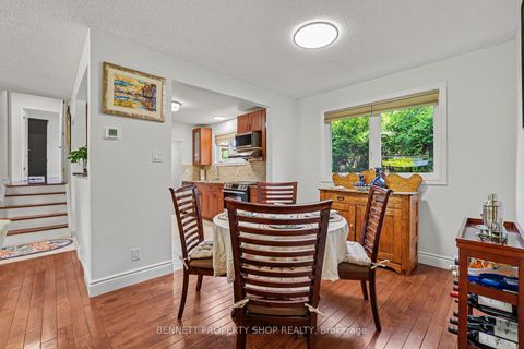 Photo 5 at 2736 Stone Crescent, Nepean (Redwood Park), Ottawa