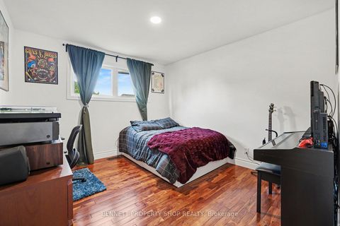 Photo 16 at 2736 Stone Crescent, Nepean (Redwood Park), Ottawa