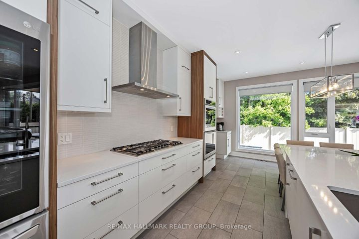 Photo 12 at 88 Withrow Avenue, Nepean (Meadowlands/St. Claire Gardens), Ottawa