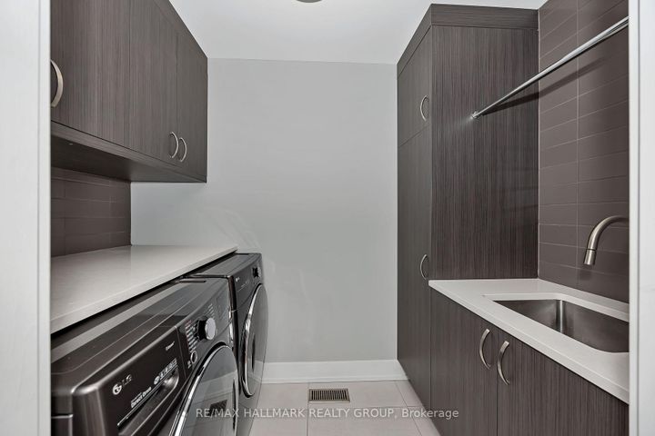 Photo 19 at 88 Withrow Avenue, Nepean (Meadowlands/St. Claire Gardens), Ottawa
