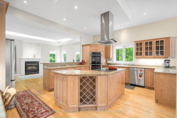 Photo 9 at 5 Countryside Green, Nepean (Cedar Hill/Orchard Estates), Ottawa