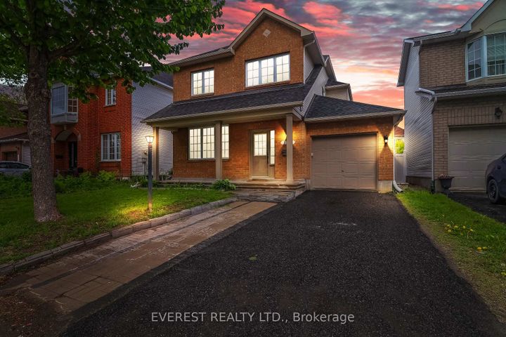 Photo 2 at 153 Cresthaven Drive, Nepean (Barrhaven East), Ottawa