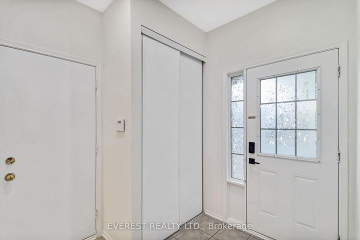Photo 4 at 153 Cresthaven Drive, Nepean (Barrhaven East), Ottawa