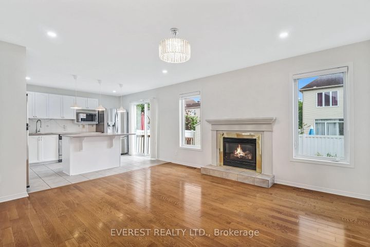 Photo 11 at 153 Cresthaven Drive, Nepean (Barrhaven East), Ottawa