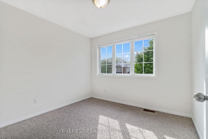 Photo 19 at 153 Cresthaven Drive, Nepean (Barrhaven East), Ottawa