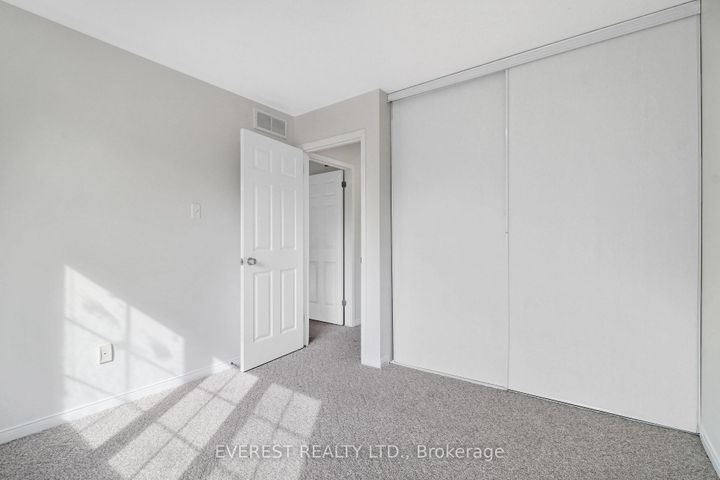 Photo 20 at 153 Cresthaven Drive, Nepean (Barrhaven East), Ottawa