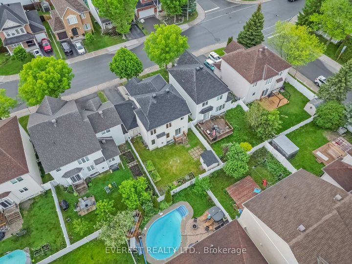 Photo 30 at 153 Cresthaven Drive, Nepean (Barrhaven East), Ottawa