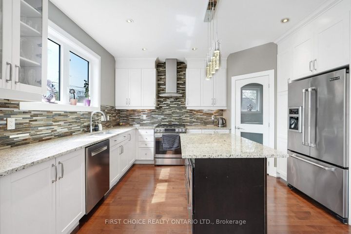 Photo 13 at 38 Withrow Avenue, Nepean (Meadowlands/St. Claire Gardens), Ottawa