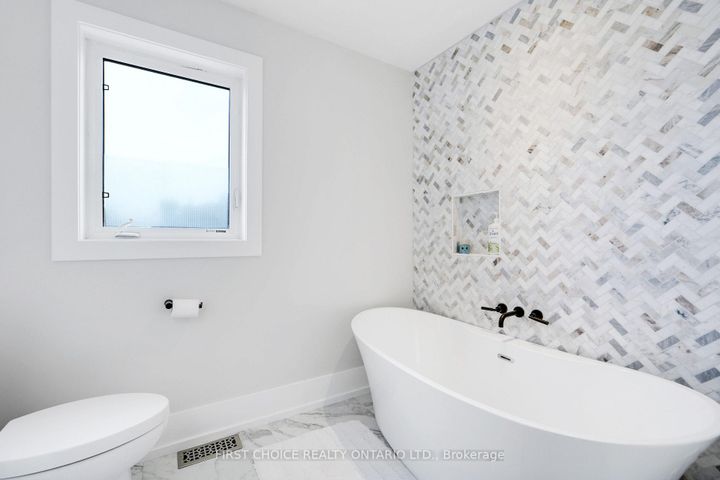 Photo 23 at 38 Withrow Avenue, Nepean (Meadowlands/St. Claire Gardens), Ottawa