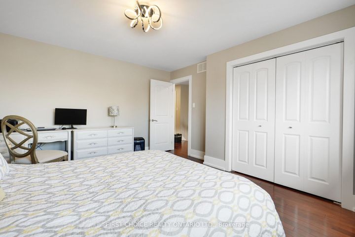 Photo 28 at 38 Withrow Avenue, Nepean (Meadowlands/St. Claire Gardens), Ottawa