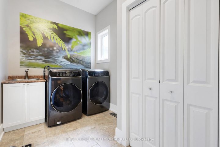Photo 32 at 38 Withrow Avenue, Nepean (Meadowlands/St. Claire Gardens), Ottawa