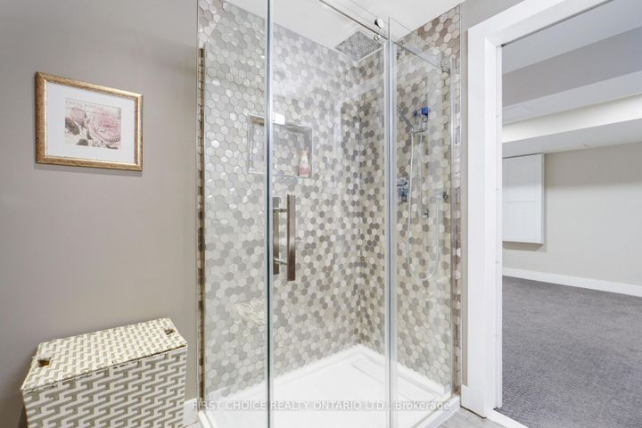 Photo 36 at 38 Withrow Avenue, Nepean (Meadowlands/St. Claire Gardens), Ottawa