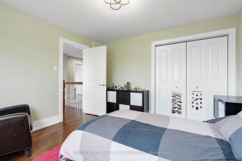 Photo 30 at 38 Withrow Avenue, Nepean (Meadowlands/St. Claire Gardens), Ottawa