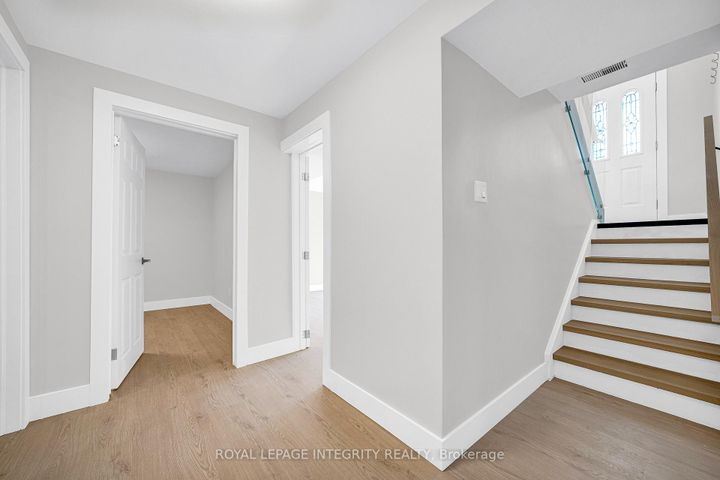 Photo 32 at 53 Overlake Drive, Nepean (Borden Farm/Stewart Farm/Carleton Heights/Parkwood Hills), Ottawa