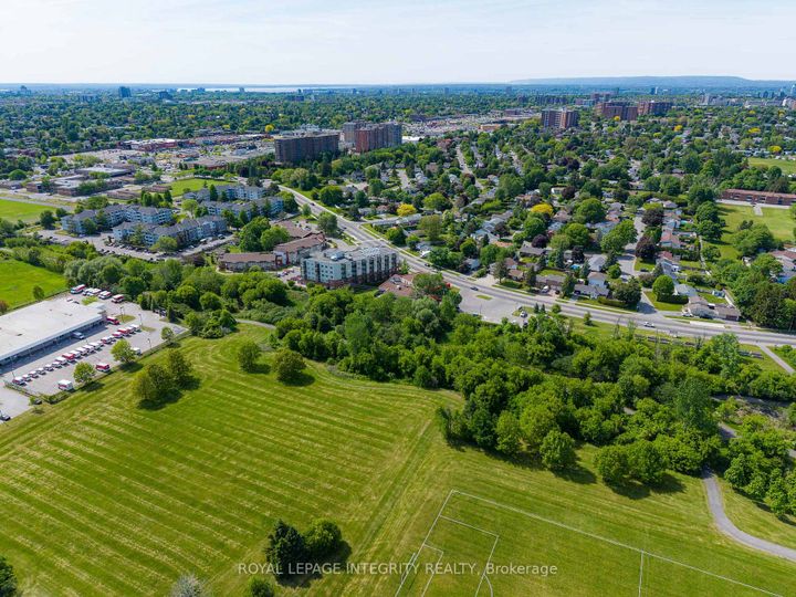 Photo 46 at 53 Overlake Drive, Nepean (Borden Farm/Stewart Farm/Carleton Heights/Parkwood Hills), Ottawa