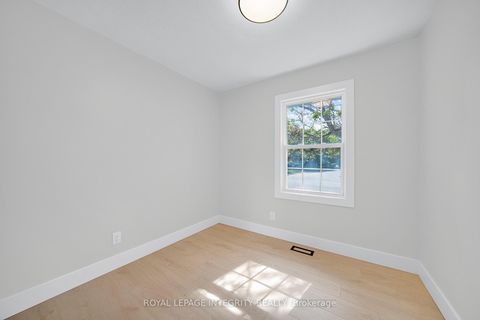 Photo 30 at 53 Overlake Drive, Nepean (Borden Farm/Stewart Farm/Carleton Heights/Parkwood Hills), Ottawa