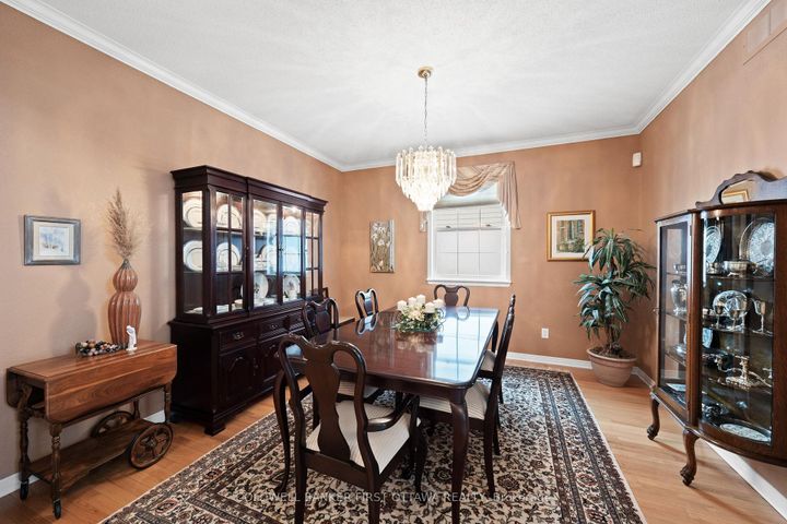 Photo 5 at 19 Fencerow Way, Nepean (Stonebridge), Ottawa