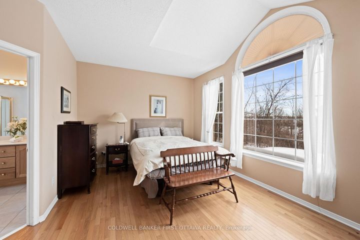 Photo 21 at 19 Fencerow Way, Nepean (Stonebridge), Ottawa
