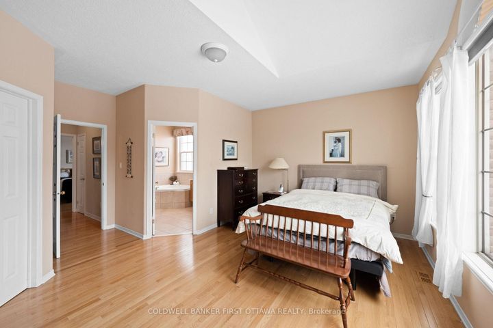 Photo 23 at 19 Fencerow Way, Nepean (Stonebridge), Ottawa