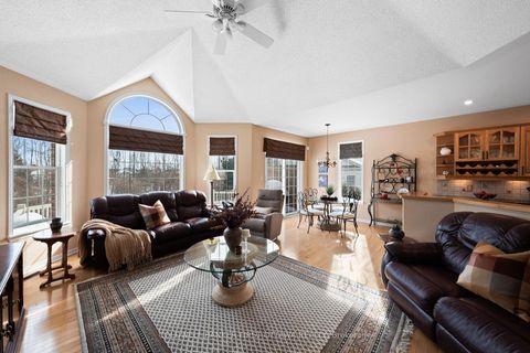 Photo 10 at 19 Fencerow Way, Nepean (Stonebridge), Ottawa