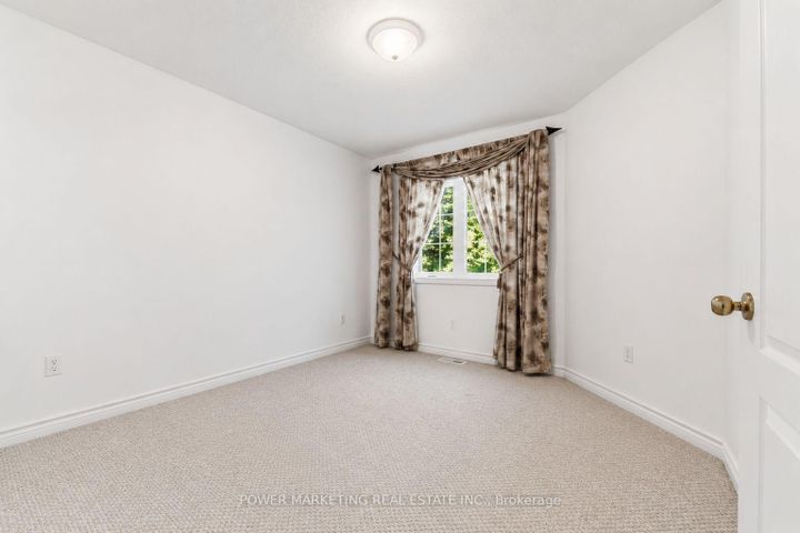 Photo 10 at 37 Cresthaven Drive, Nepean (Barrhaven East), Ottawa