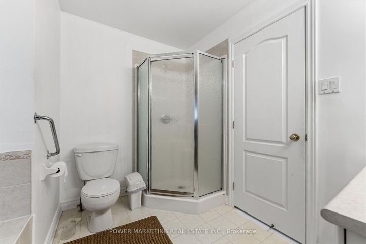 Photo 11 at 37 Cresthaven Drive, Nepean (Barrhaven East), Ottawa