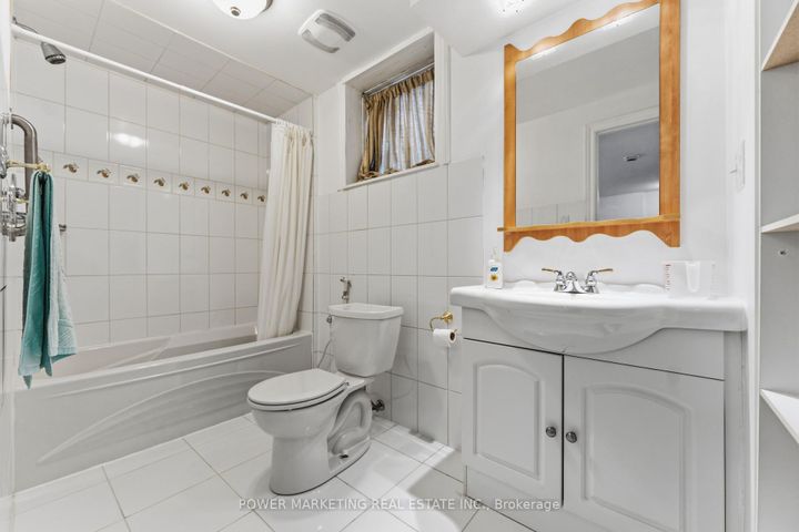 Photo 15 at 37 Cresthaven Drive, Nepean (Barrhaven East), Ottawa