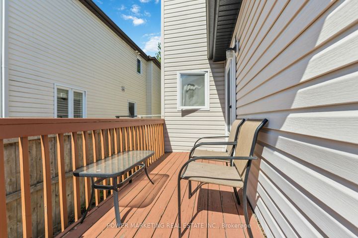 Photo 18 at 37 Cresthaven Drive, Nepean (Barrhaven East), Ottawa