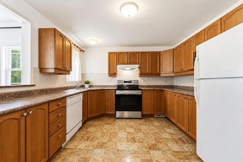Photo 5 at 37 Cresthaven Drive, Nepean (Barrhaven East), Ottawa