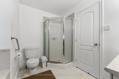 Photo 11 at 37 Cresthaven Drive, Nepean (Barrhaven East), Ottawa