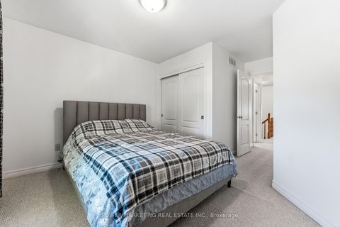 Photo 13 at 37 Cresthaven Drive, Nepean (Barrhaven East), Ottawa