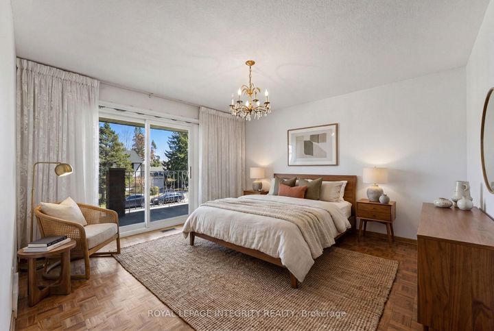 Photo 14 at 10 Parmalea Crescent, Nepean (Pineglen/Country Place), Ottawa
