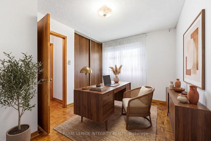 Photo 21 at 10 Parmalea Crescent, Nepean (Pineglen/Country Place), Ottawa